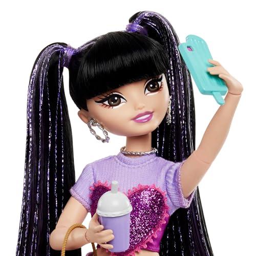 Barbie Dream Besties Renee Doll Playset with 11 Accessories