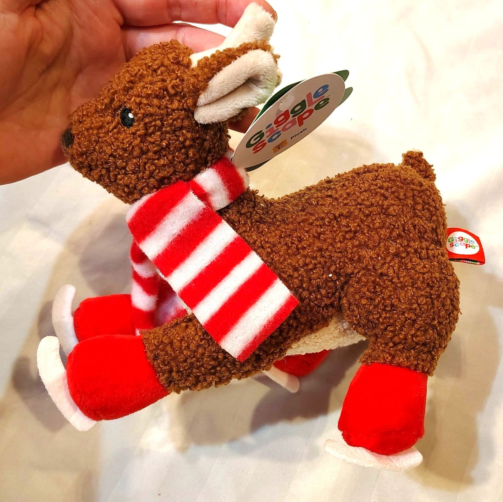 GIGGLESCAPE 7" Christmas Reindeer Plush with Scarf & Skates