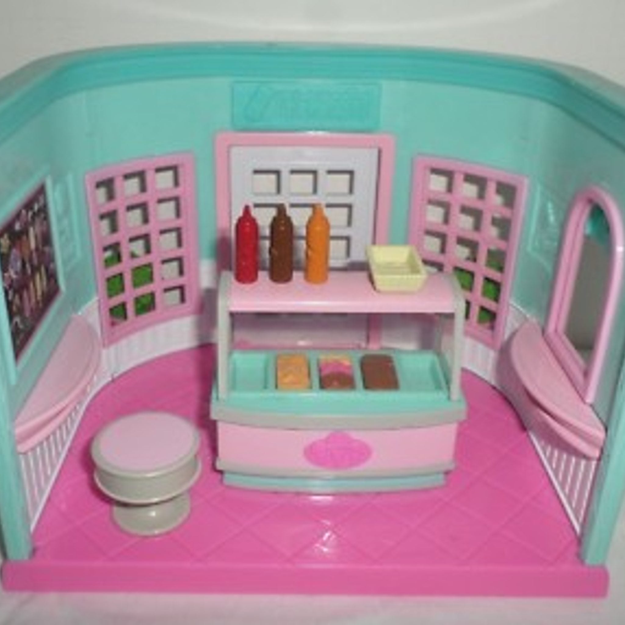 Lil Woodzeez Ice Cream Shop - Dollhouse Playset with Accessories - 20 pc set