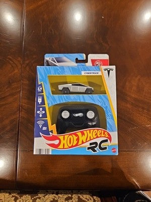 Hot Wheels Tesla Cybertruck RC Car 2.4 GHz 1:64 Scale