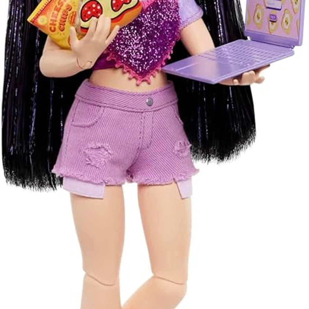 Barbie Dream Besties Renee Doll Playset with 11 Accessories